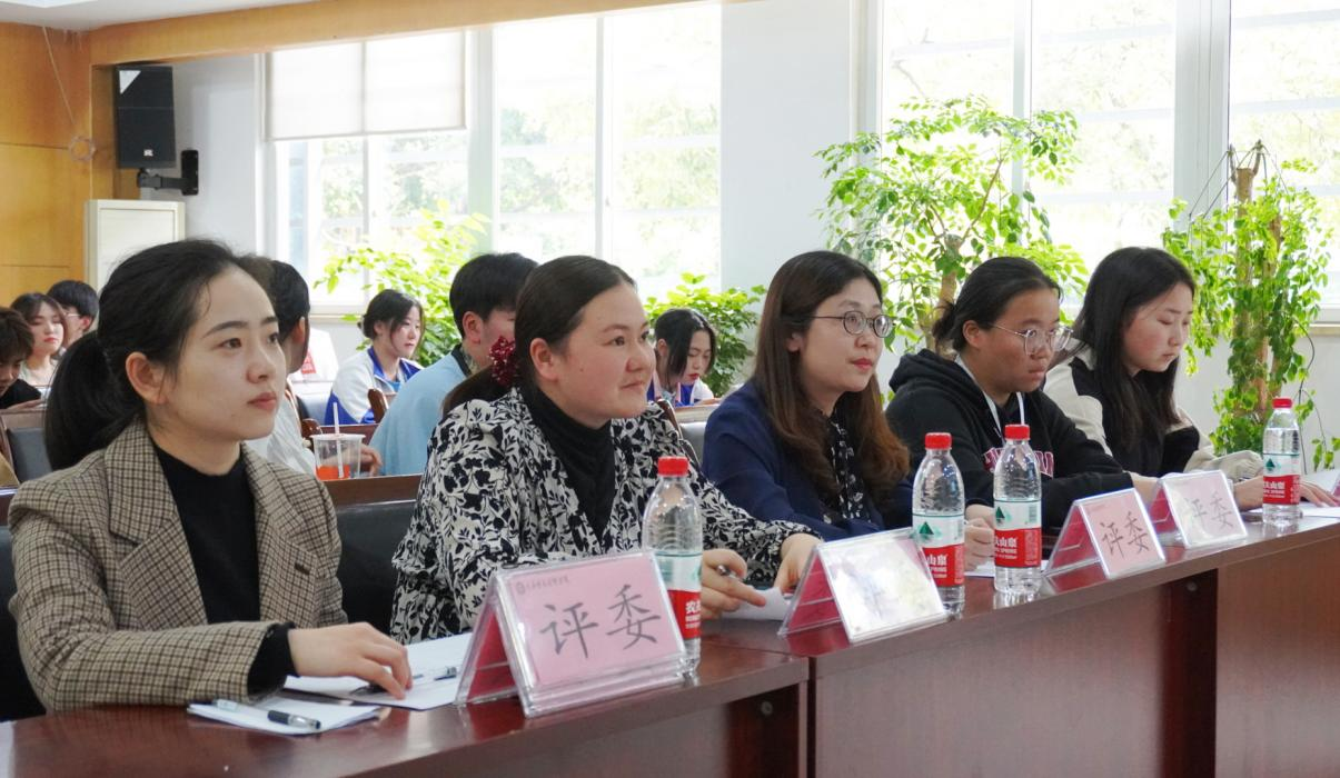 “弘扬传统文化，吟唱古典诗词”——重庆交通技师学院举行古诗词吟唱比赛